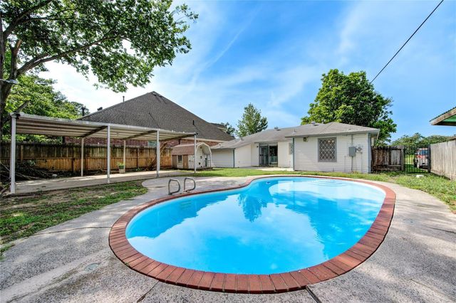 6919 Schiller Street, Houston, TX 77055