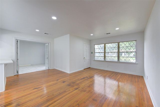 6919 Schiller Street, Houston, TX 77055