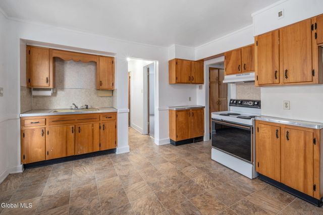 1958 Wabash Avenue, Schenectady, NY 12306