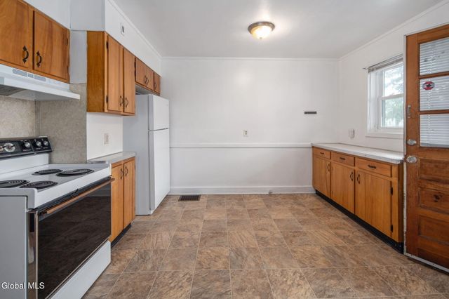 1958 Wabash Avenue, Schenectady, NY 12306