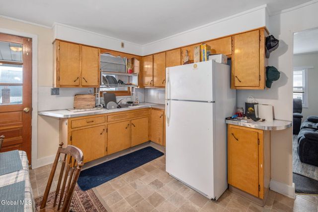 1958 Wabash Avenue, Schenectady, NY 12306