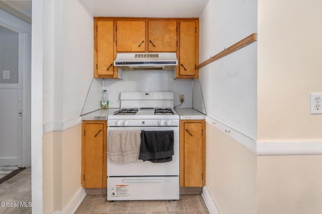 1958 Wabash Avenue, Schenectady, NY 12306