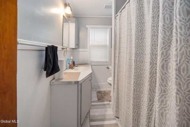 1958 Wabash Avenue, Schenectady, NY 12306