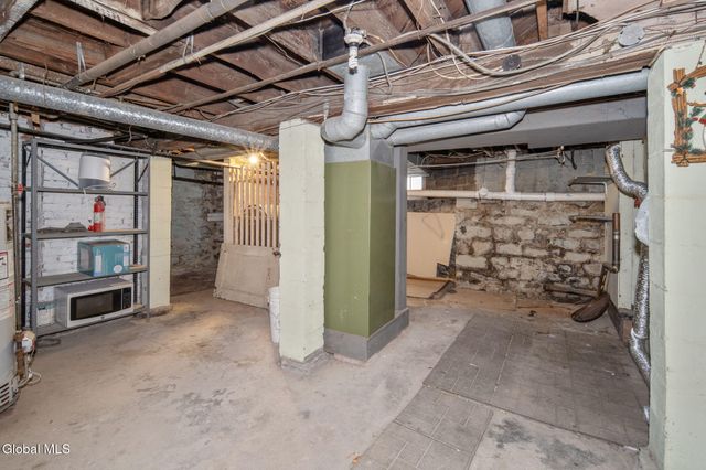 1958 Wabash Avenue, Schenectady, NY 12306