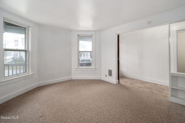 1958 Wabash Avenue, Schenectady, NY 12306