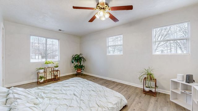 544 Lakewood Dr, Beechgrove, TN 37018