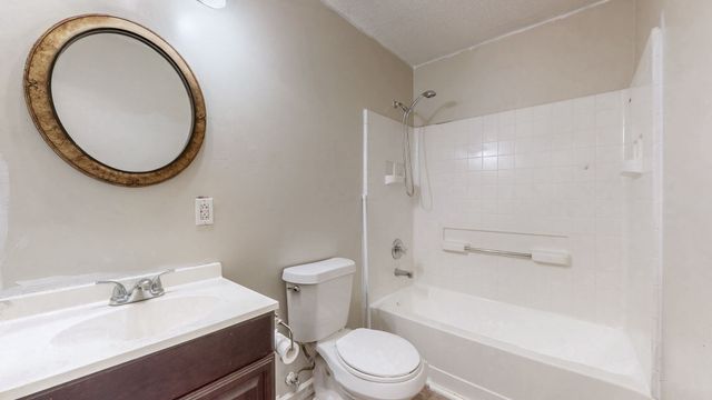 544 Lakewood Dr, Beechgrove, TN 37018