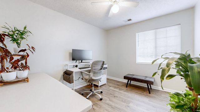 544 Lakewood Dr, Beechgrove, TN 37018