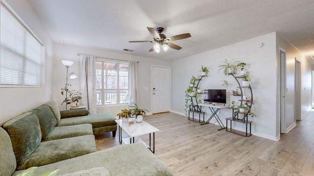 544 Lakewood Dr, Beechgrove, TN 37018