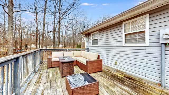 544 Lakewood Dr, Beechgrove, TN 37018