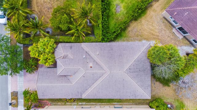 11655 NW 71st Pl, Parkland, FL 33076