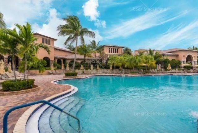 11655 NW 71st Pl, Parkland, FL 33076