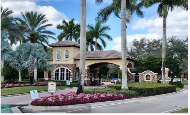 11655 NW 71st Pl, Parkland, FL 33076