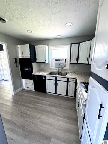 7740 Old Mayfield Road, Paducah, KY 42003