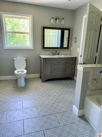 7740 Old Mayfield Road, Paducah, KY 42003