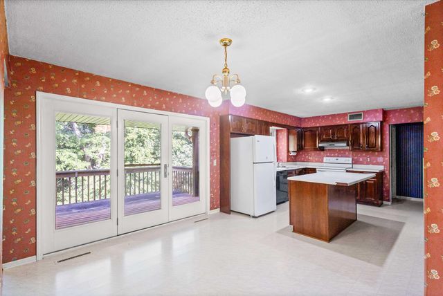 3213 WOODDALE LN, Columbia, MO 65203