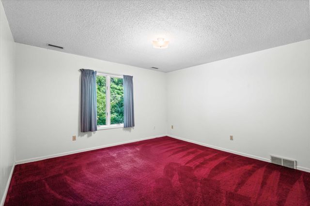 3213 WOODDALE LN, Columbia, MO 65203