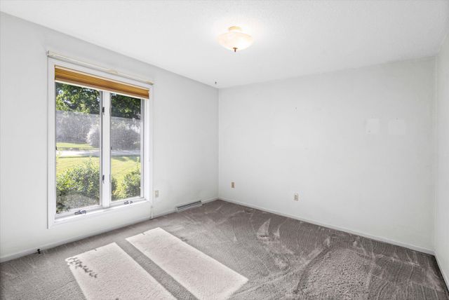 3213 WOODDALE LN, Columbia, MO 65203