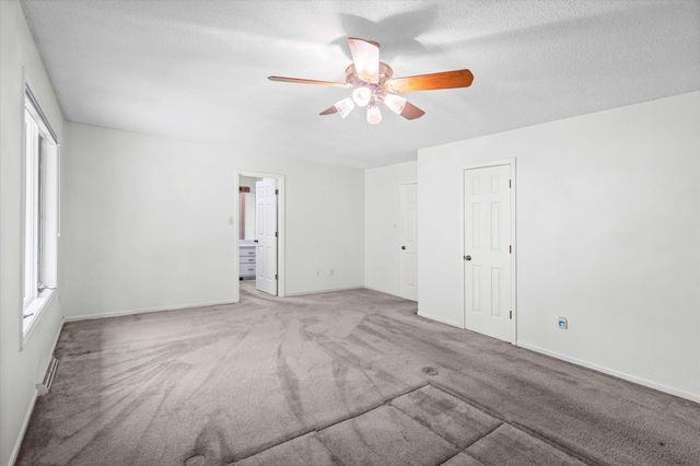 3213 WOODDALE LN, Columbia, MO 65203