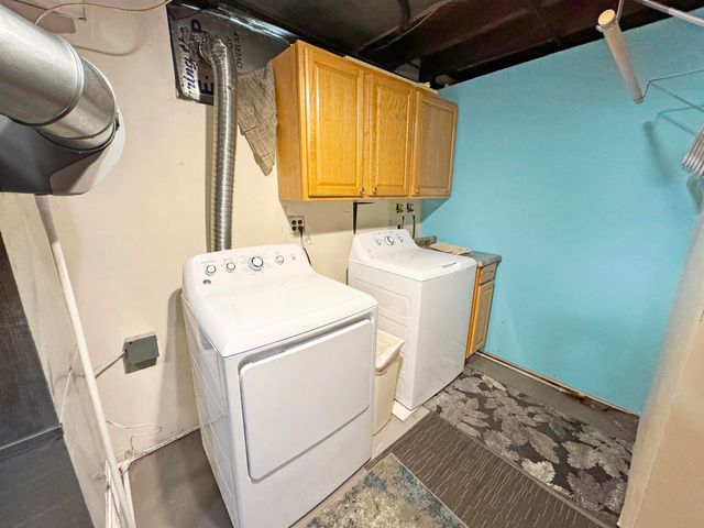 1021 1st St NW, Minot, ND 58703