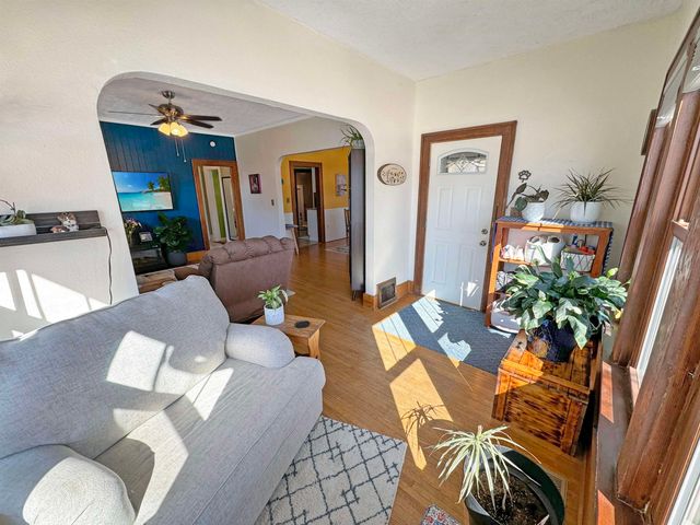 1021 1st St NW, Minot, ND 58703