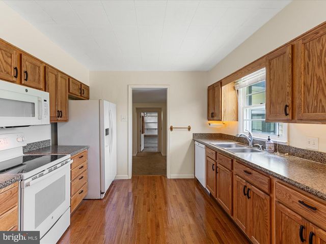 310 BETHEL RD, Paw Paw, WV 25434
