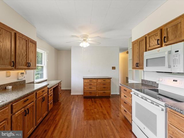 310 BETHEL RD, Paw Paw, WV 25434