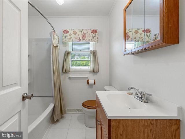 310 BETHEL RD, Paw Paw, WV 25434