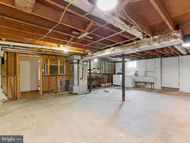 310 BETHEL RD, Paw Paw, WV 25434