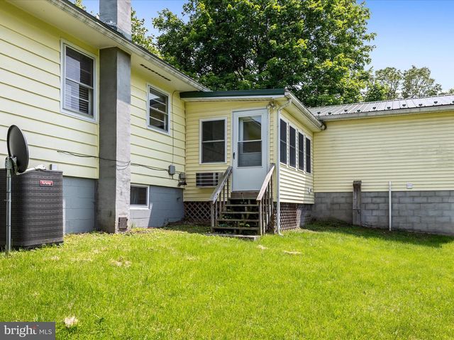 310 BETHEL RD, Paw Paw, WV 25434