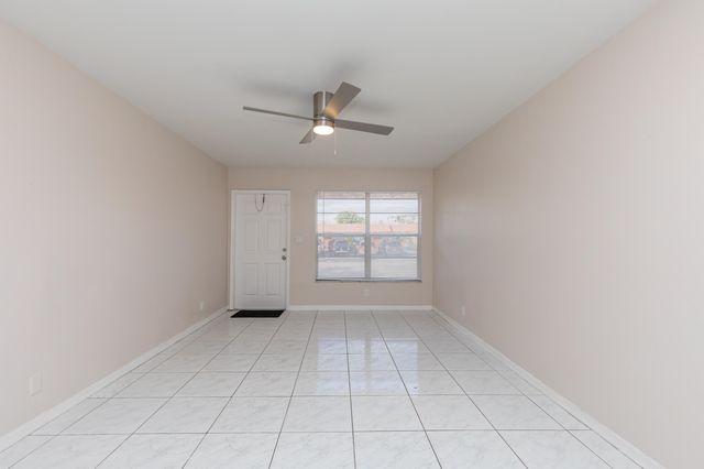 7750 SW 10th Court B, North Lauderdale, FL 33068