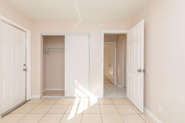 7750 SW 10th Court B, North Lauderdale, FL 33068