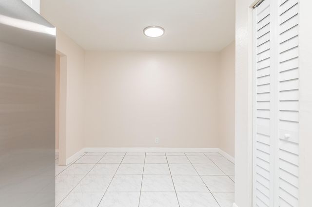 7750 SW 10th Court B, North Lauderdale, FL 33068