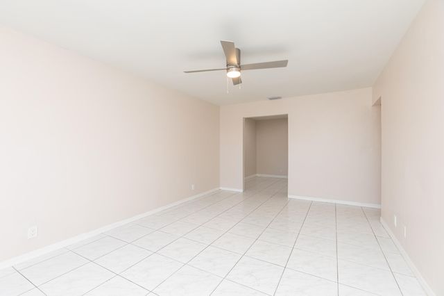 7750 SW 10th Court B, North Lauderdale, FL 33068