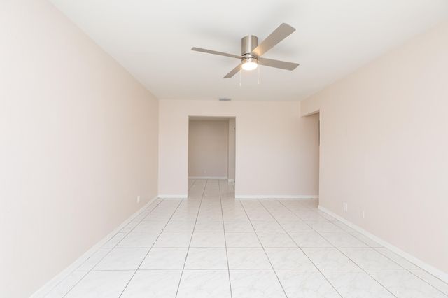 7750 SW 10th Court B, North Lauderdale, FL 33068