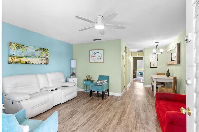 11201 80TH AVENUE 305, Seminole, FL 33772