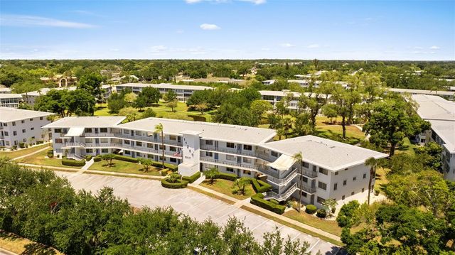 11201 80TH AVENUE 305, Seminole, FL 33772