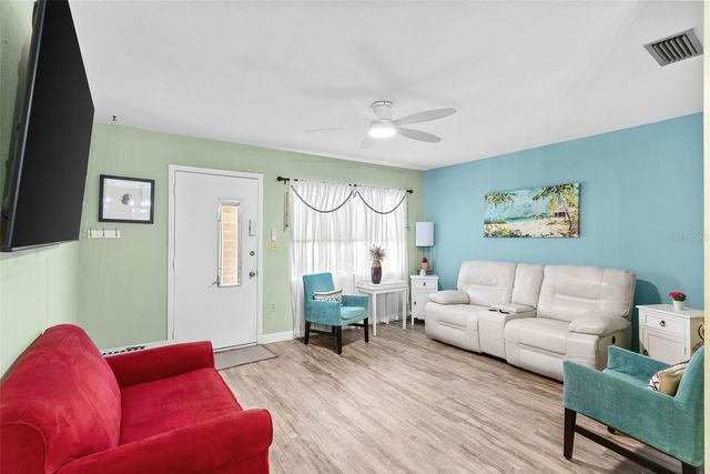 11201 80TH AVENUE 305, Seminole, FL 33772