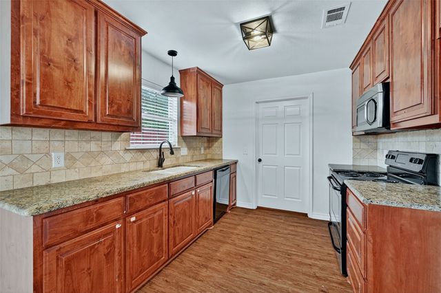 315 Stone Street, Collinsville, TX 76233