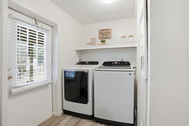 305 Saratoga Springs CV, Liberty Hill, TX 78642