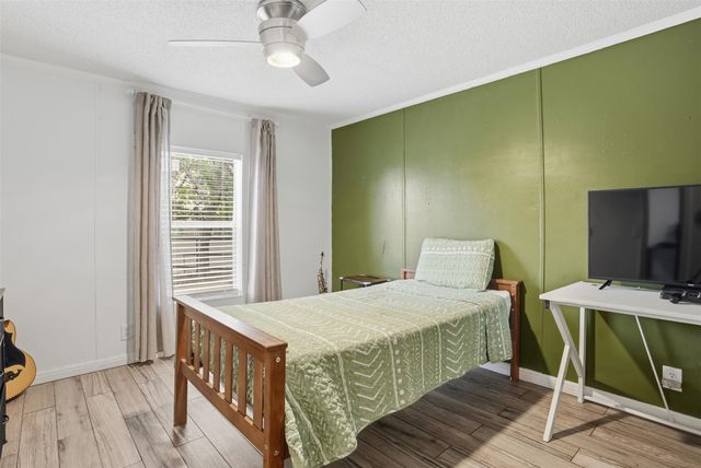 305 Saratoga Springs CV, Liberty Hill, TX 78642