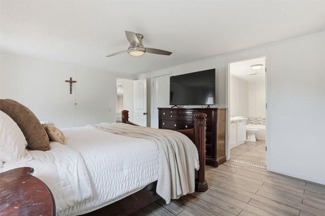 305 Saratoga Springs CV, Liberty Hill, TX 78642