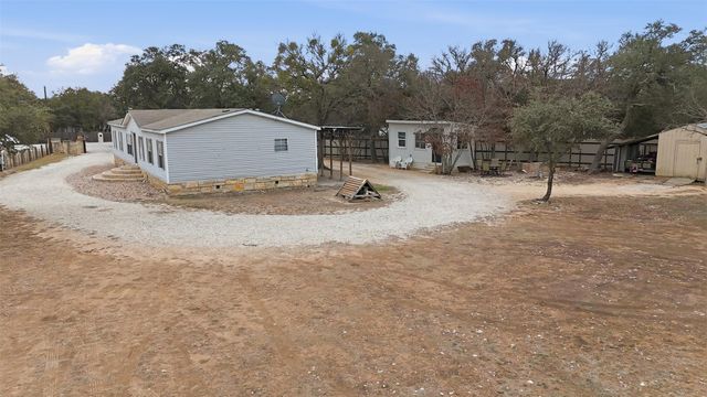 305 Saratoga Springs CV, Liberty Hill, TX 78642