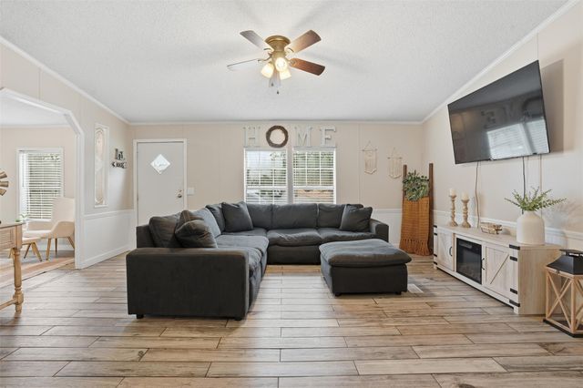 305 Saratoga Springs CV, Liberty Hill, TX 78642