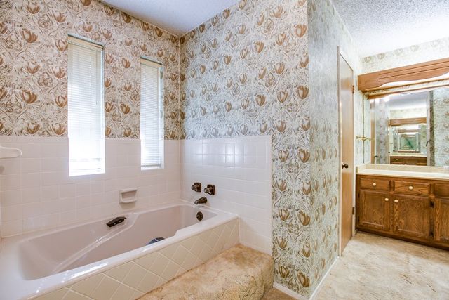 3209 Oak Mountain Trail, San Angelo, TX 76904