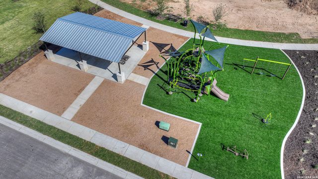 307 WILD GOOSE DR, Luling, TX 78648
