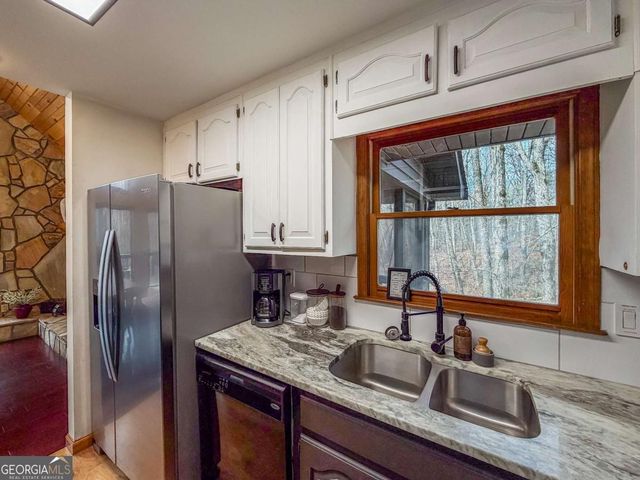 843 Fern Valley Road, Ellijay, GA 30536