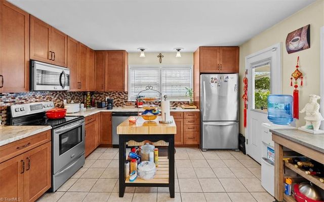 111 Forestdale Drive, Jamestown, NC 27282