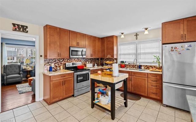 111 Forestdale Drive, Jamestown, NC 27282