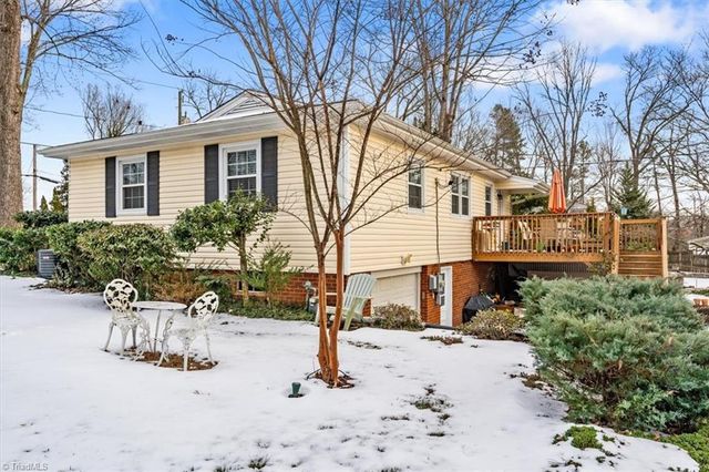 111 Forestdale Drive, Jamestown, NC 27282